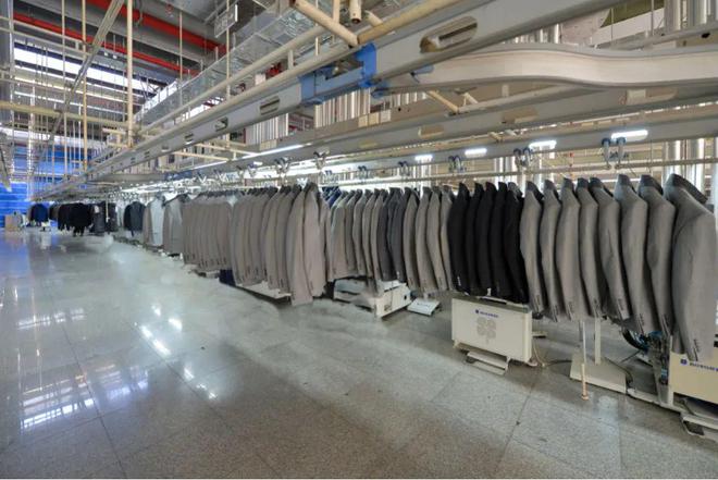 南山智尚服飾亮相世界智能大會 人工智能數(shù)字化展現(xiàn)中國時尚鞋帽零售新風向